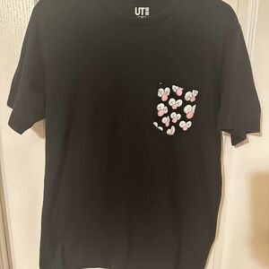 KAWS x Uniqlo BFF Pocket T Shirt
Medium
